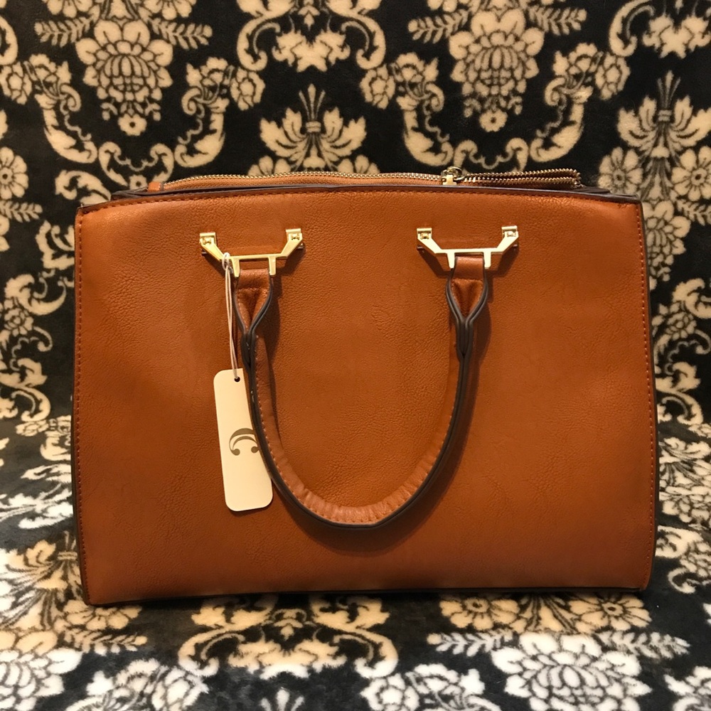 *NEW* & FINAL SALE - CHARMING CHARLIE bag